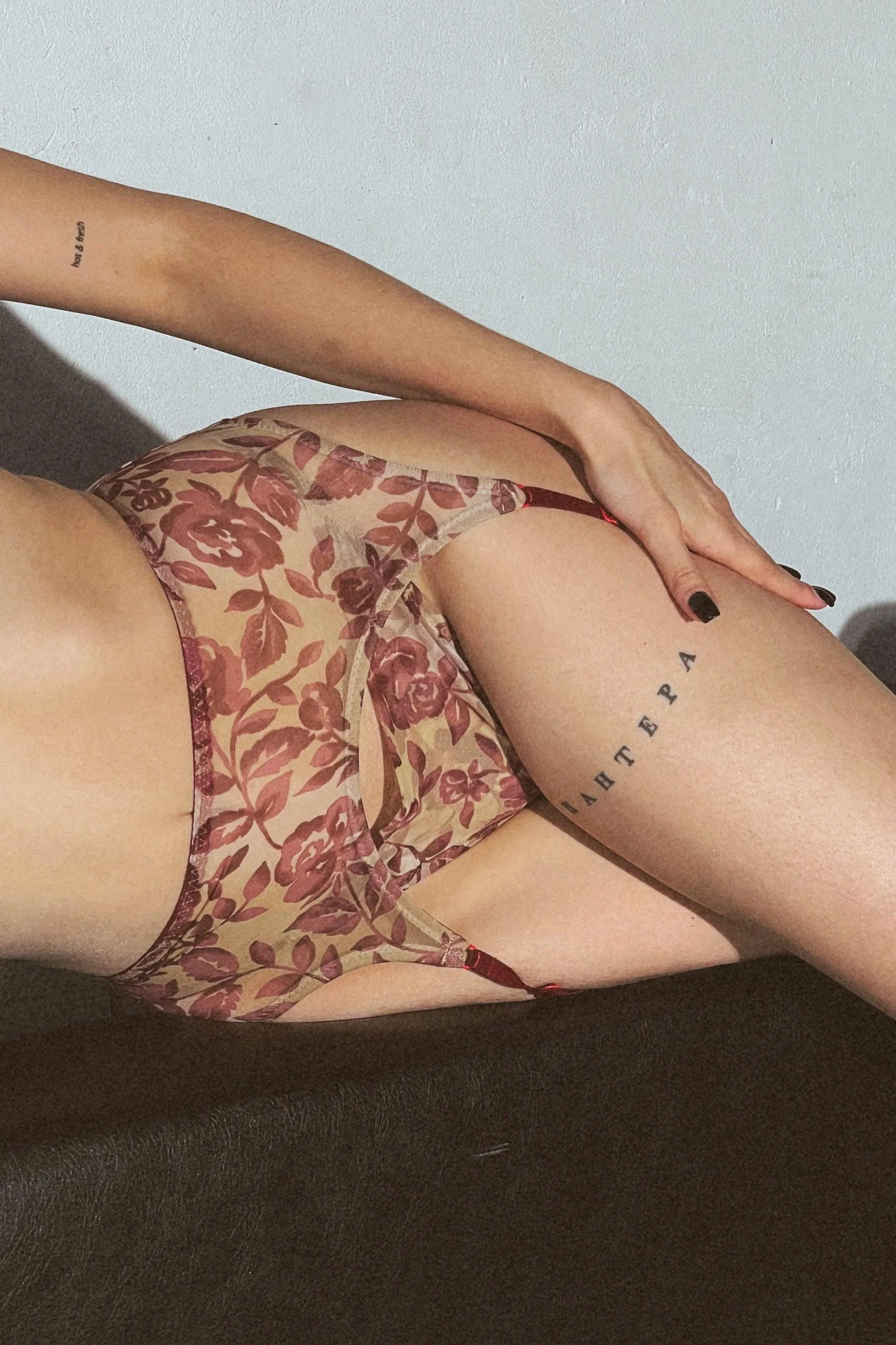 Ideallia Blossom low-waisted thongs