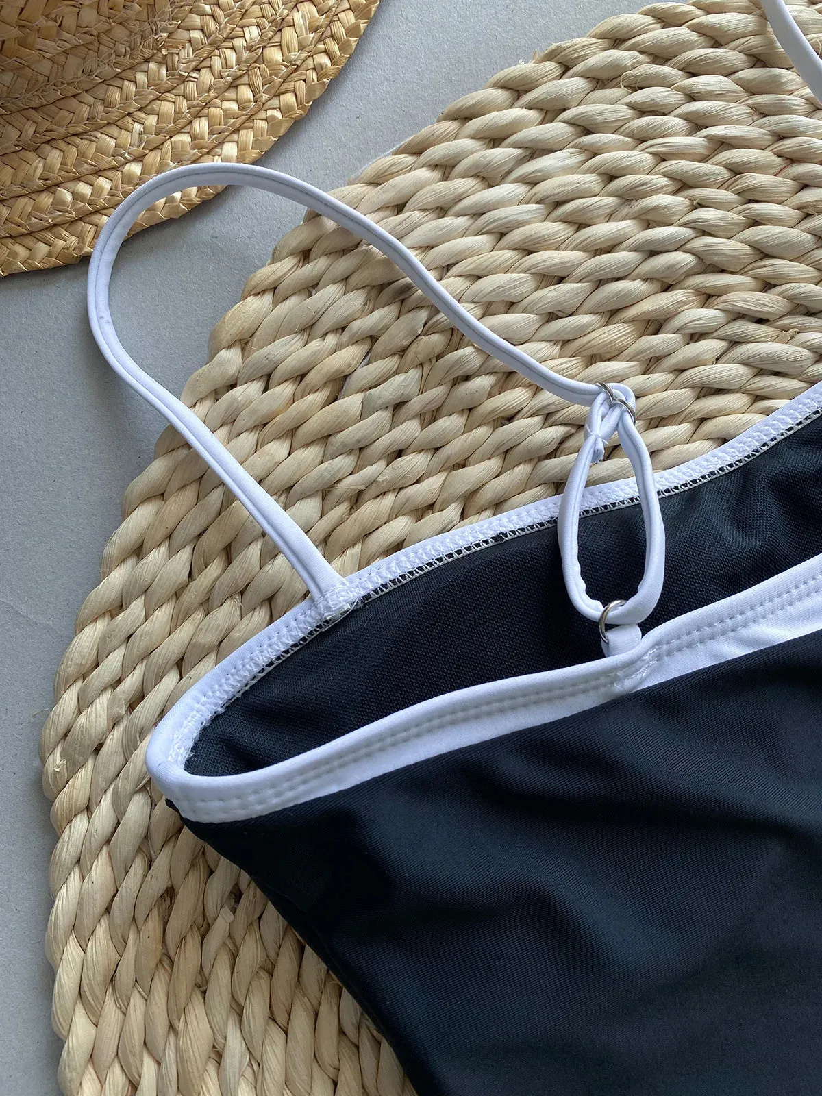 Spring/Summer Contrast Binding One-Piece Swimsuit