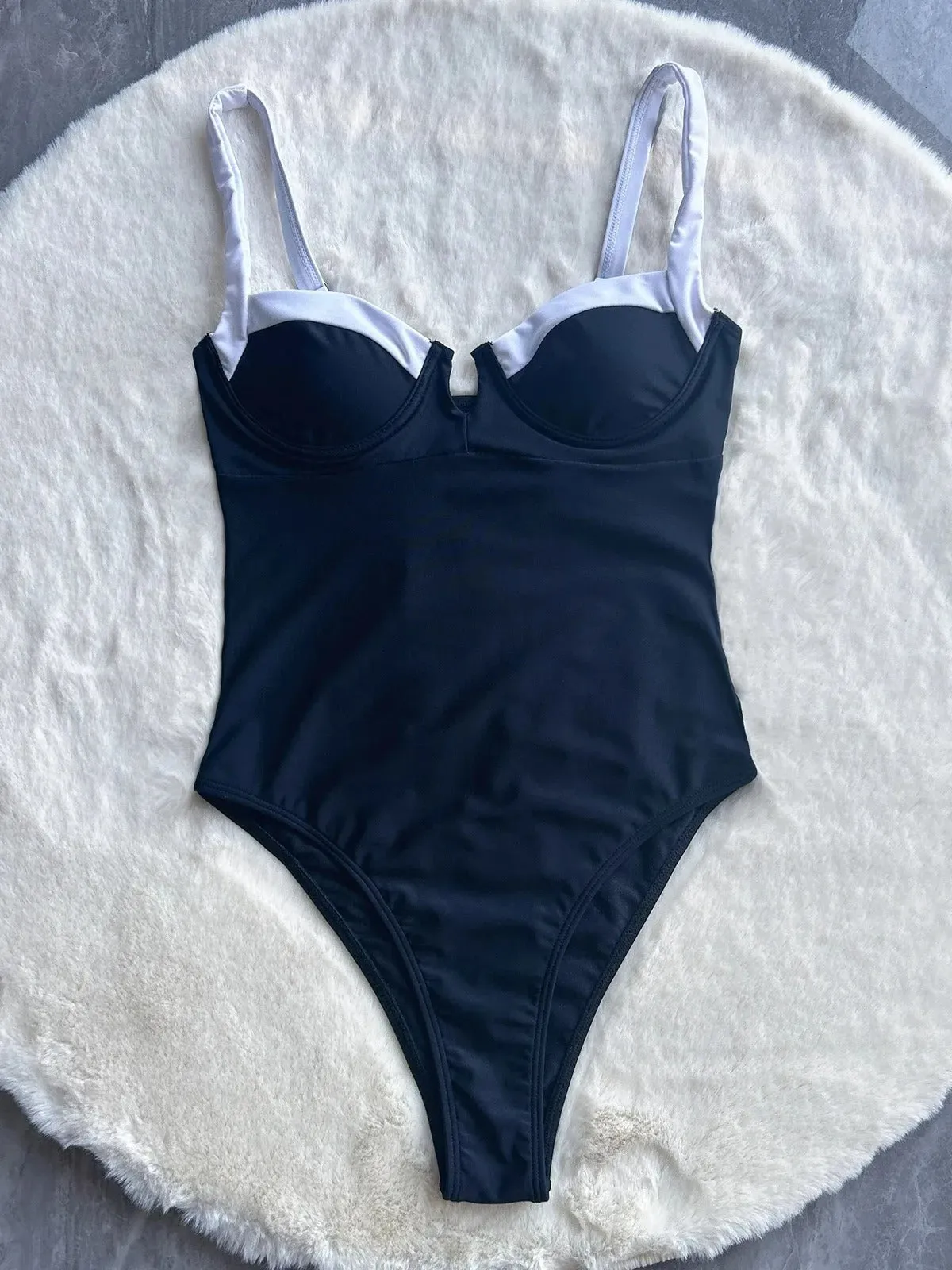 Stylish Patchwork Women's One-Piece Swimsuit