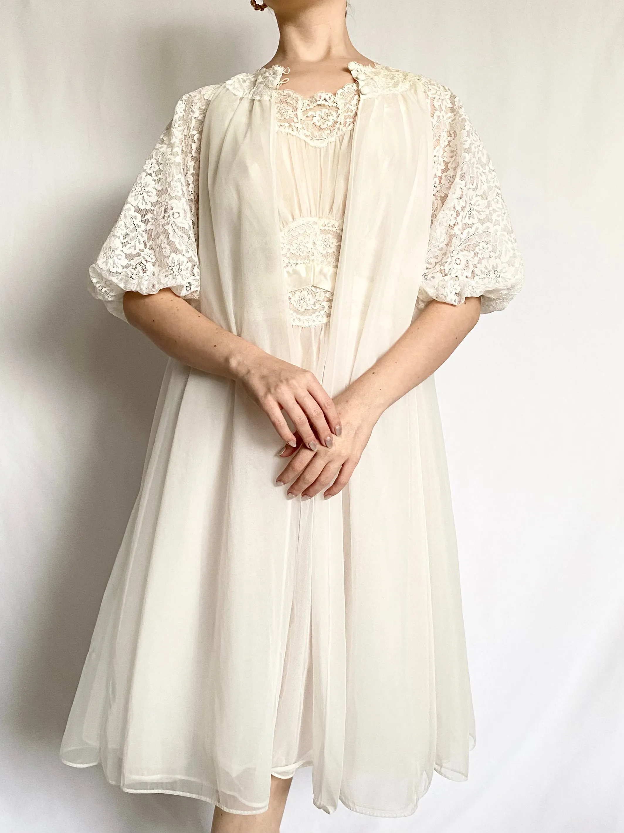 White Lace Trim 50s Peignoir and Nightgown Set (S-M)